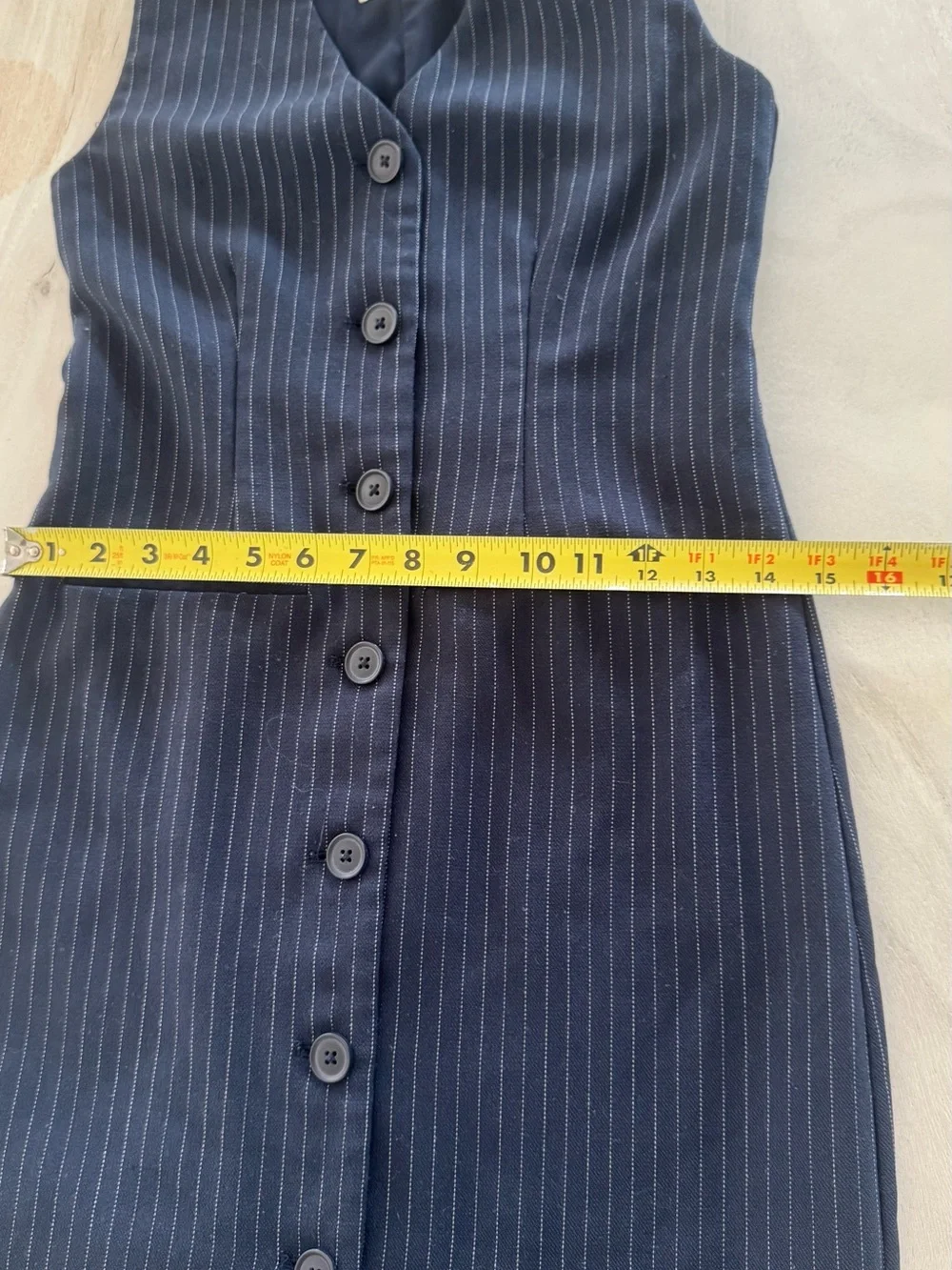Abercrombie & Fitch tailored sleeveless